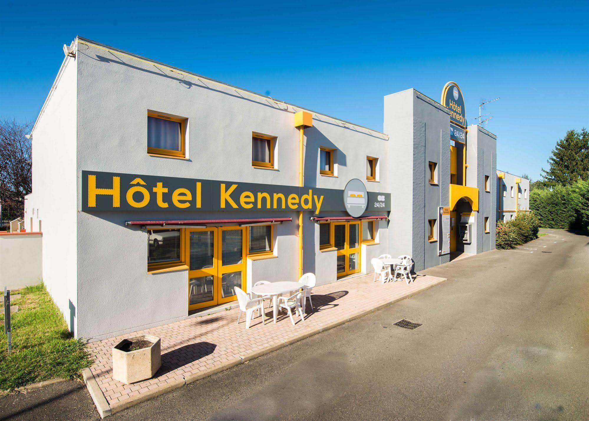 Hotel Kennedy Parc Des Expositions Tarbes Bagian luar foto